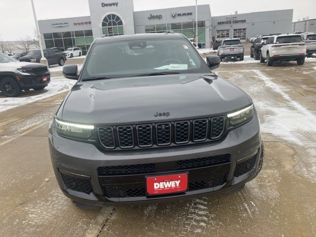 Used 2024 Jeep Grand Cherokee L Summit w/ High Altitude Package image 2