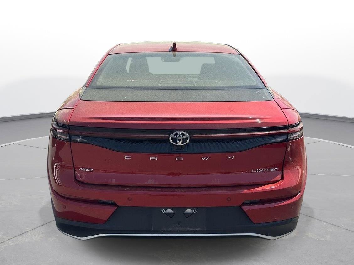 Certified 2023 Toyota Crown Limited image 7