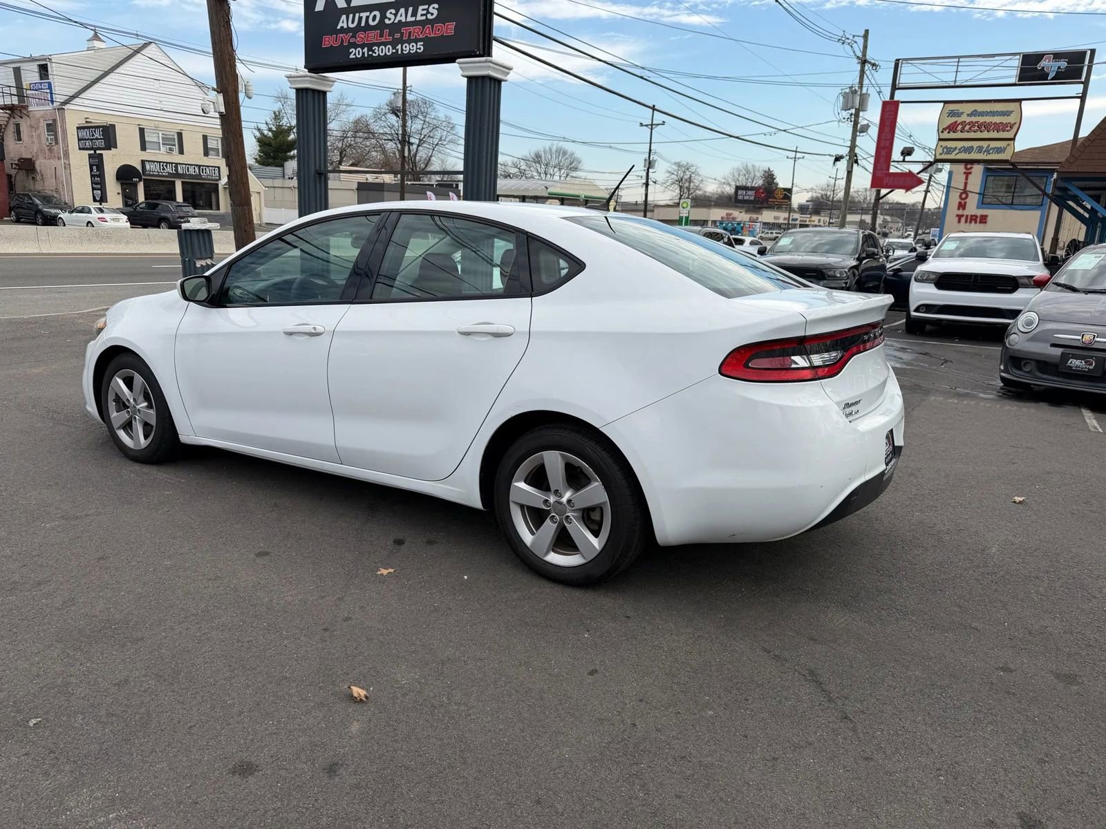 Used 2015 Dodge Dart SXT image 3