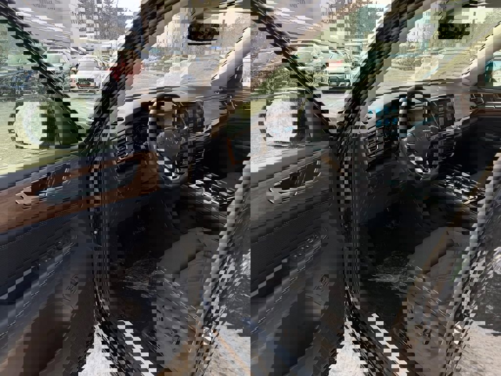 New 2026 Volkswagen Atlas SE image 17