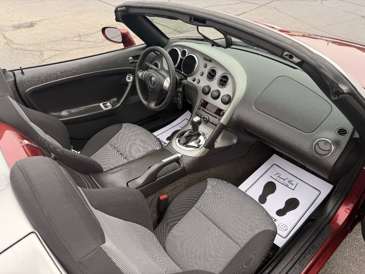 Used 2009 Pontiac Solstice Convertible w/ Preferred Package RWD image 34