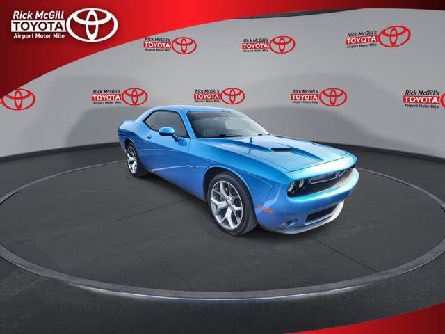 Used 2015 Dodge Challenger R/T Plus image 2