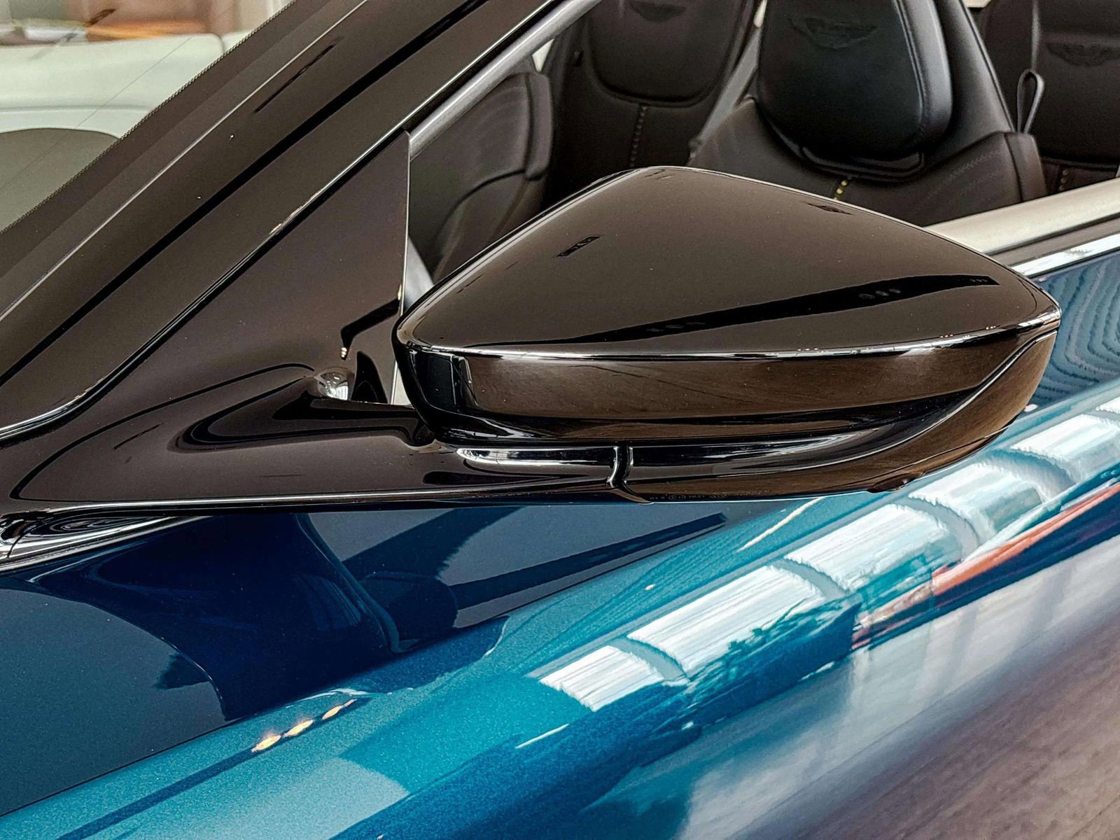 Used 2021 Aston Martin DB11 Volante image 47