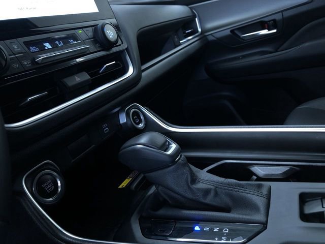 Used 2025 Toyota Grand Highlander AWD image 30