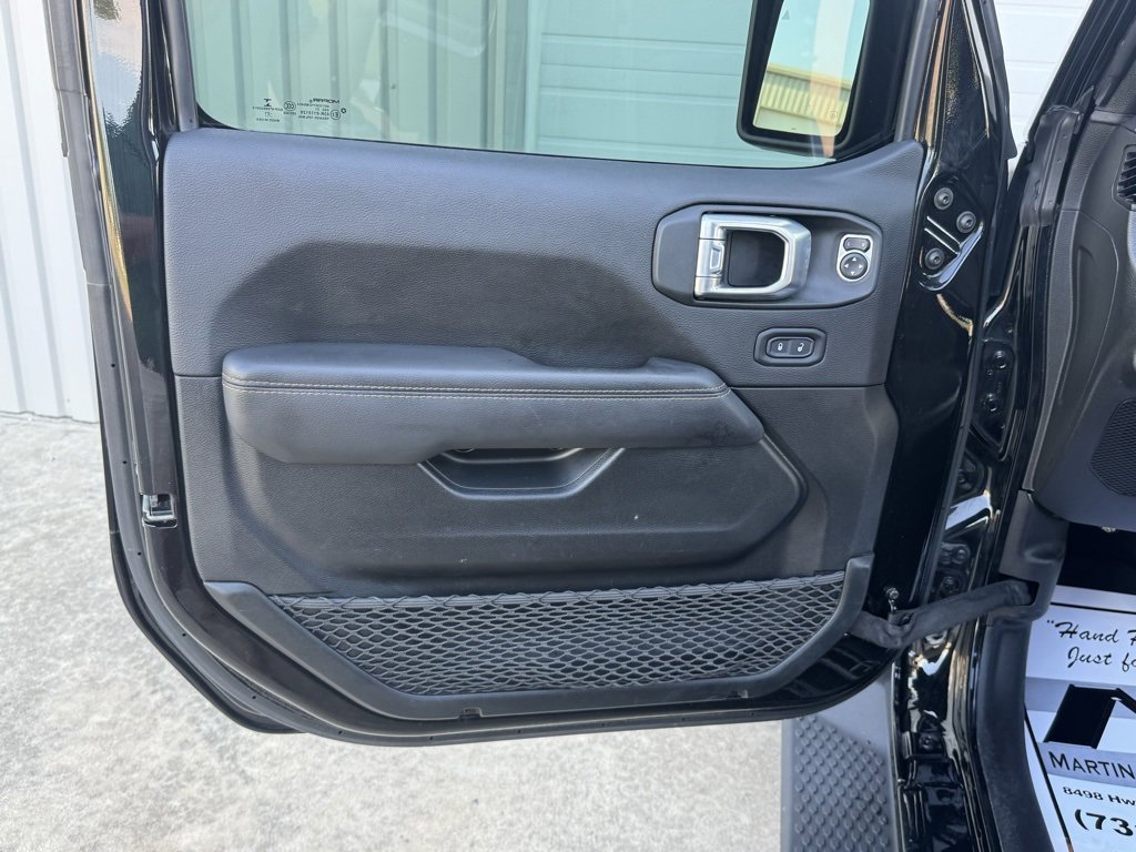 Used 2021 Jeep Wrangler Unlimited Sahara image 33