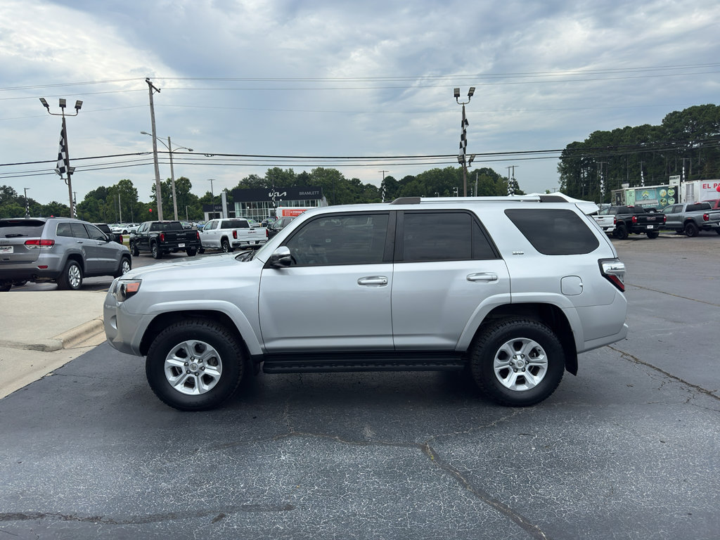 Used 2022 Toyota 4Runner SR5 Premium image 8