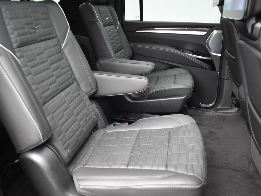 Certified 2026 Cadillac Escalade ESV V w/ LPO, ONYX Package image 36