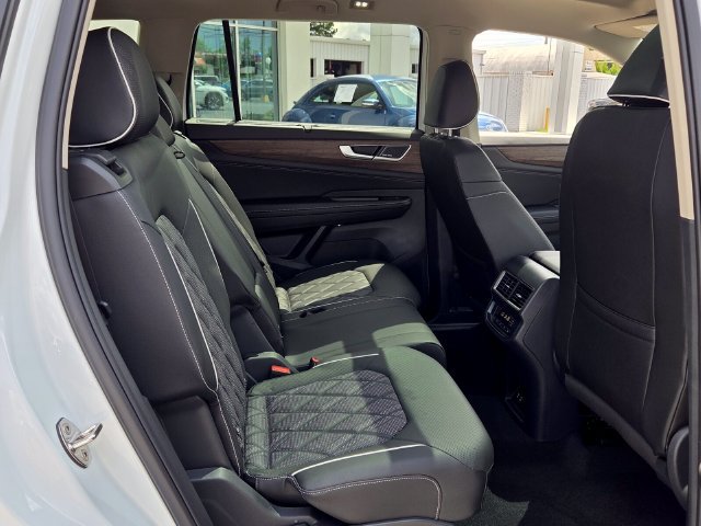New 2026 Volkswagen Atlas SEL Premium R-Line AWD/4WD image 18