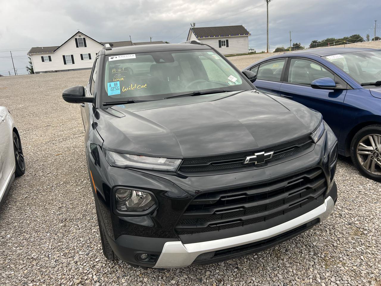 Used 2022 Chevrolet TrailBlazer LT w/ LPO, Blackout Package FWD image 2