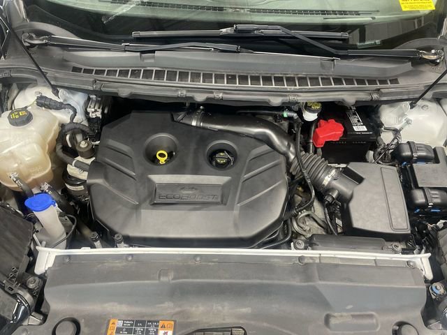 Used 2018 Ford Edge SEL w/ Ford Safe & Smart Package image 28