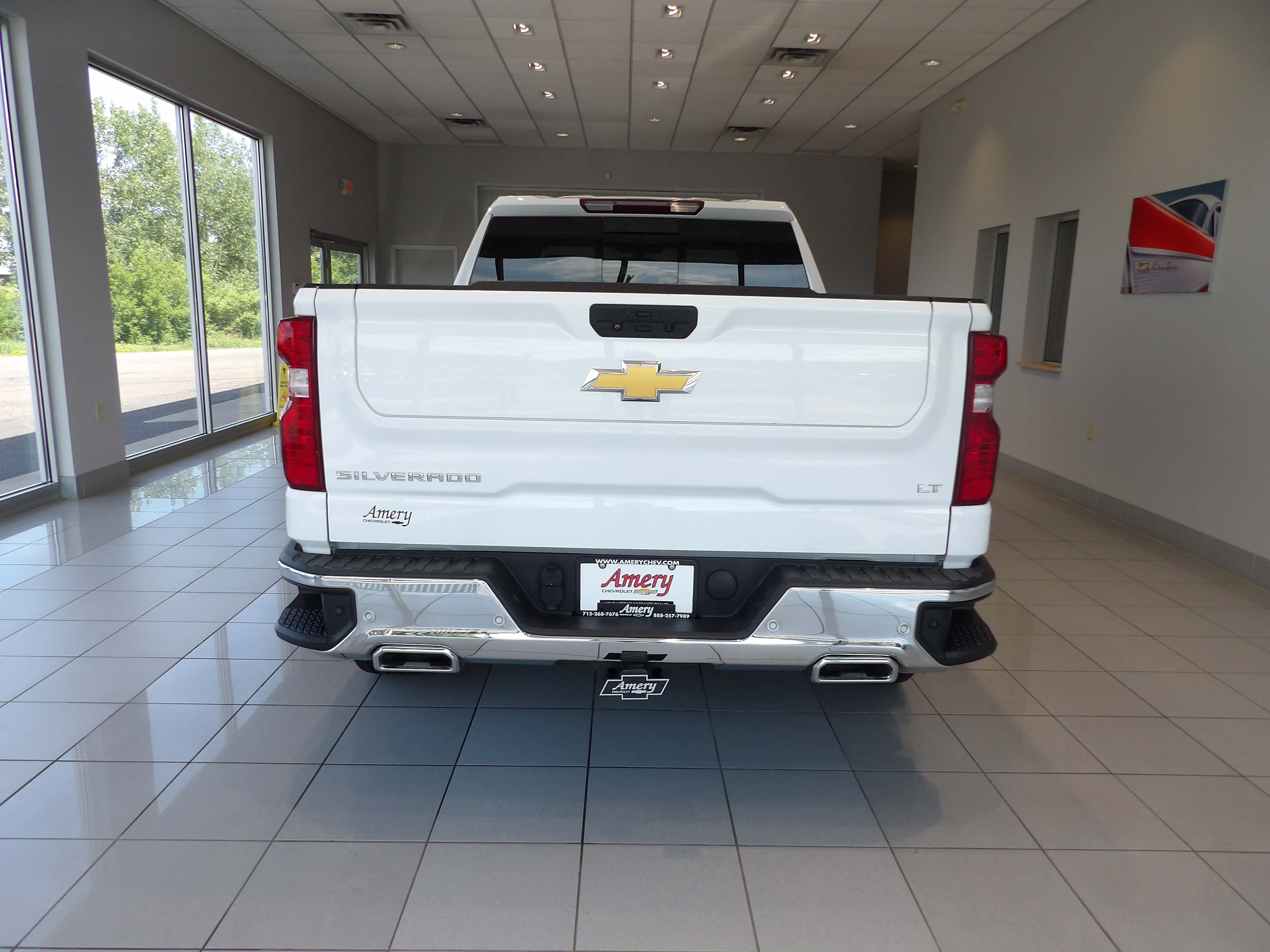 Used 2021 Chevrolet Silverado 1500 LT AWD/4WD image 5