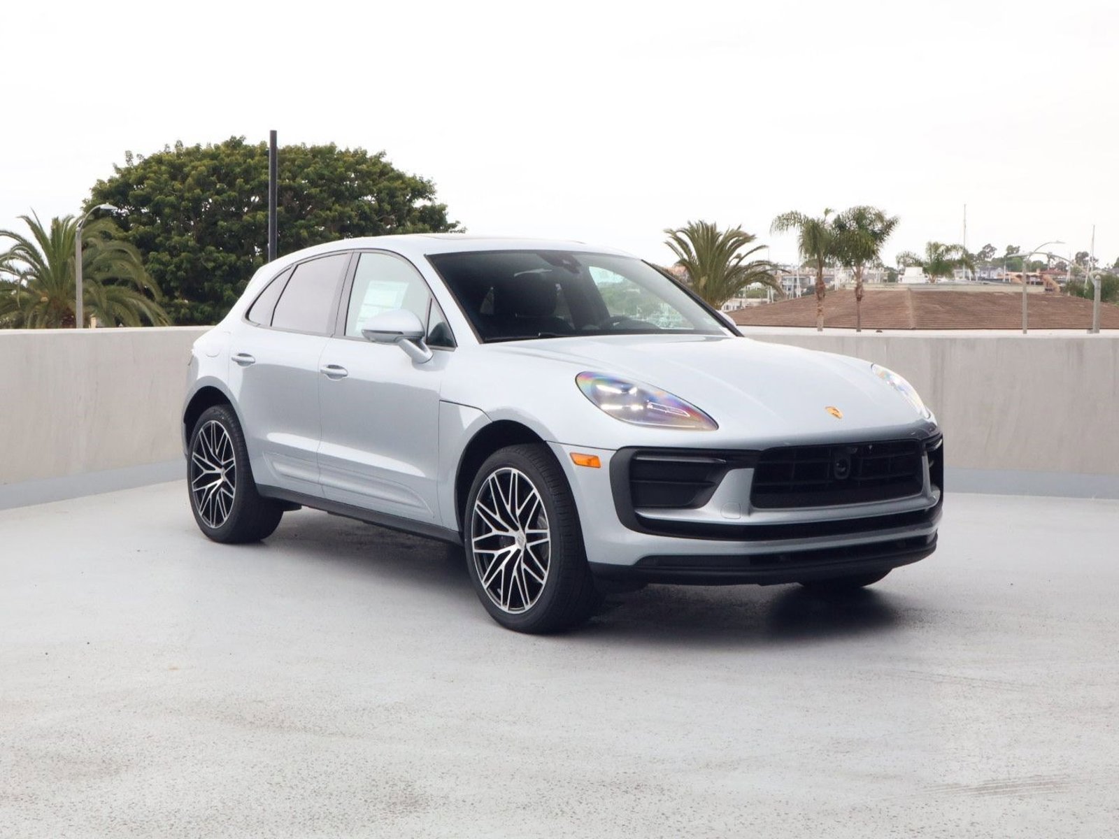 New 2026 Porsche Macan AWD/4WD image 7