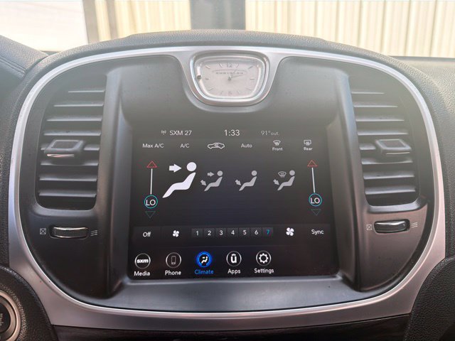 Used 2020 Chrysler 300 Touring w/ Sport Appearance Package RWD image 23