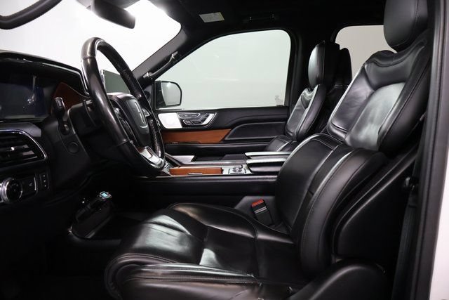 Used 2019 Lincoln Navigator Reserve w/ Cargo Package AWD/4WD image 12