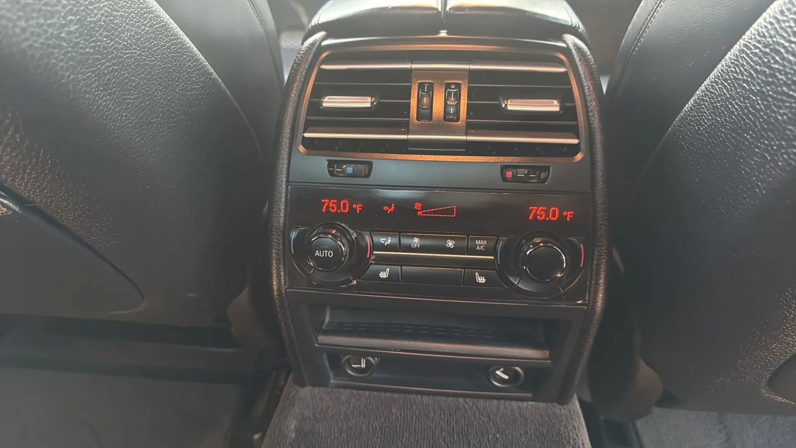 Used 2014 BMW 750Li xDrive AWD/4WD image 24