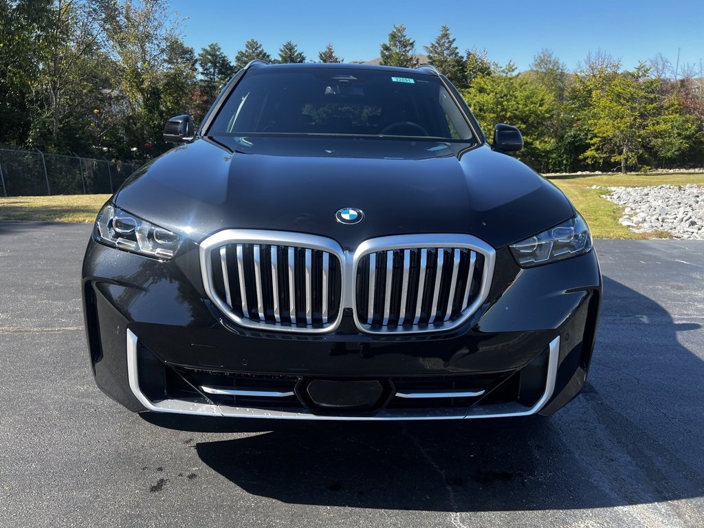 New 2026 BMW X5 sDrive40i image 2