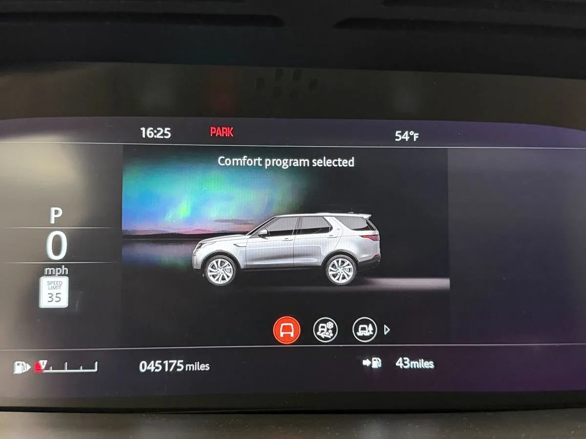 Used 2020 Land Rover Discovery HSE AWD/4WD image 35