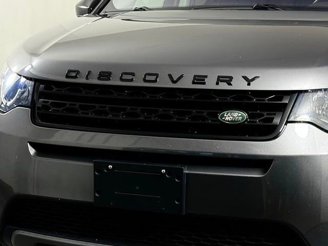 Used 2018 Land Rover Discovery Sport SE image 12
