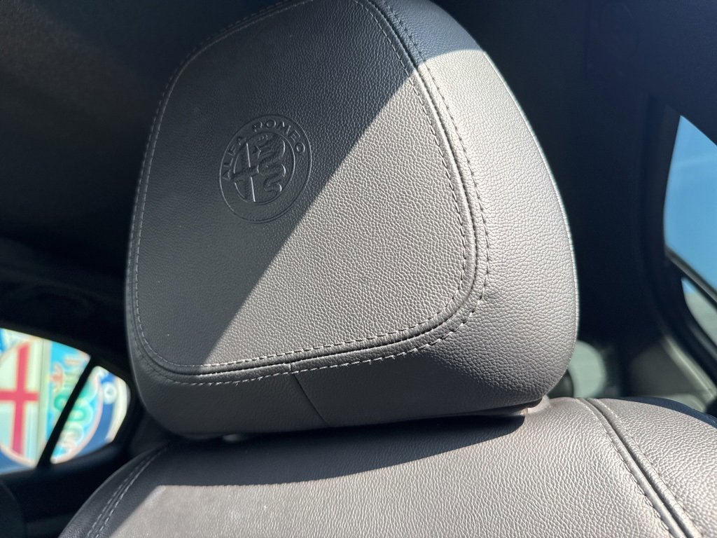 Used 2022 Alfa Romeo Stelvio Veloce image 28