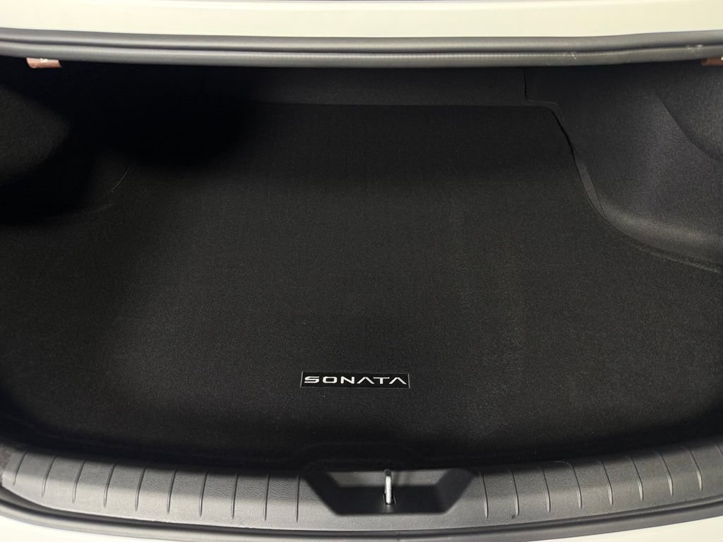 Used 2025 Hyundai Sonata Limited FWD image 19