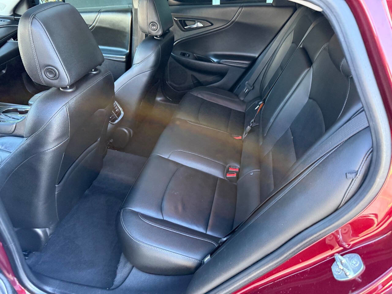 Used 2016 Chevrolet Malibu LT w/ Leather Package image 14