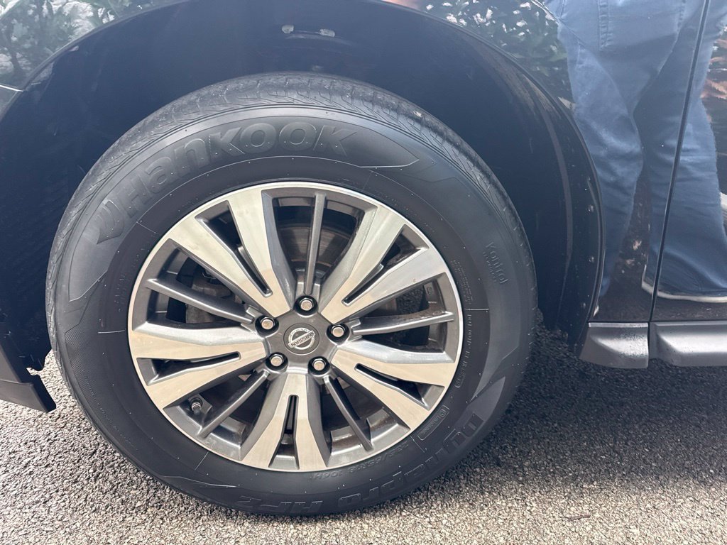 Used 2017 Nissan Pathfinder SL AWD/4WD image 10