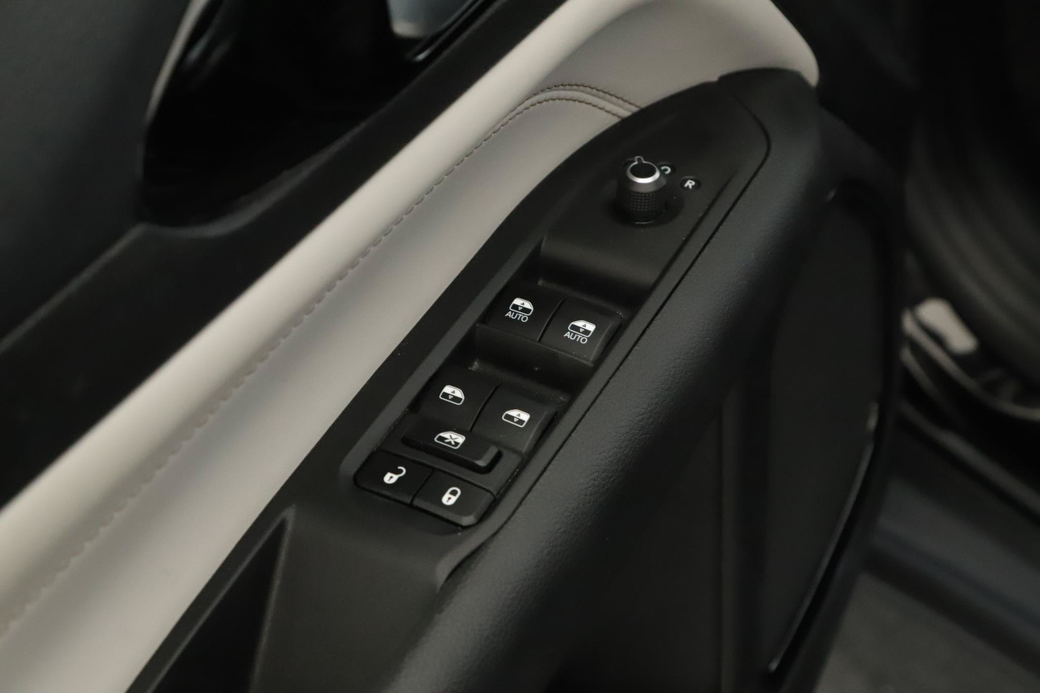 Used 2023 Jeep Compass Limited AWD/4WD image 7