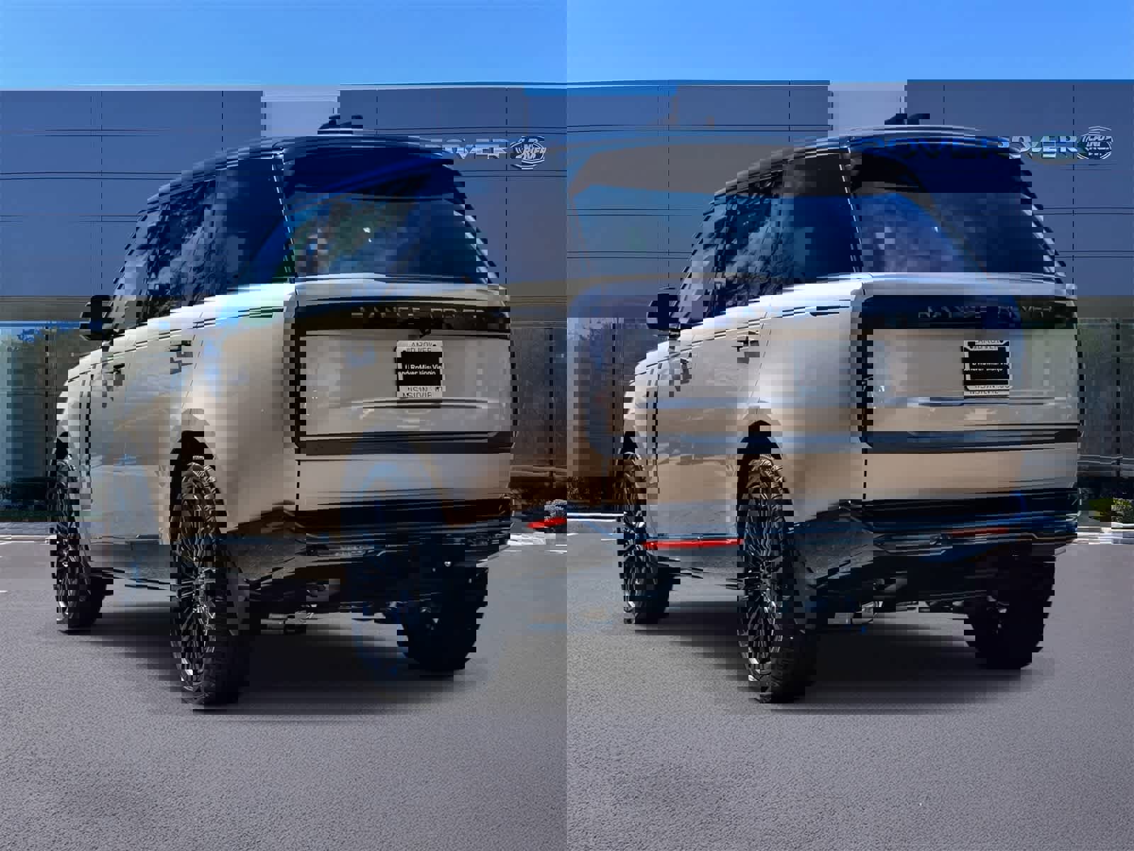 New 2026 Land Rover Range Rover Long Wheelbase SE image 6