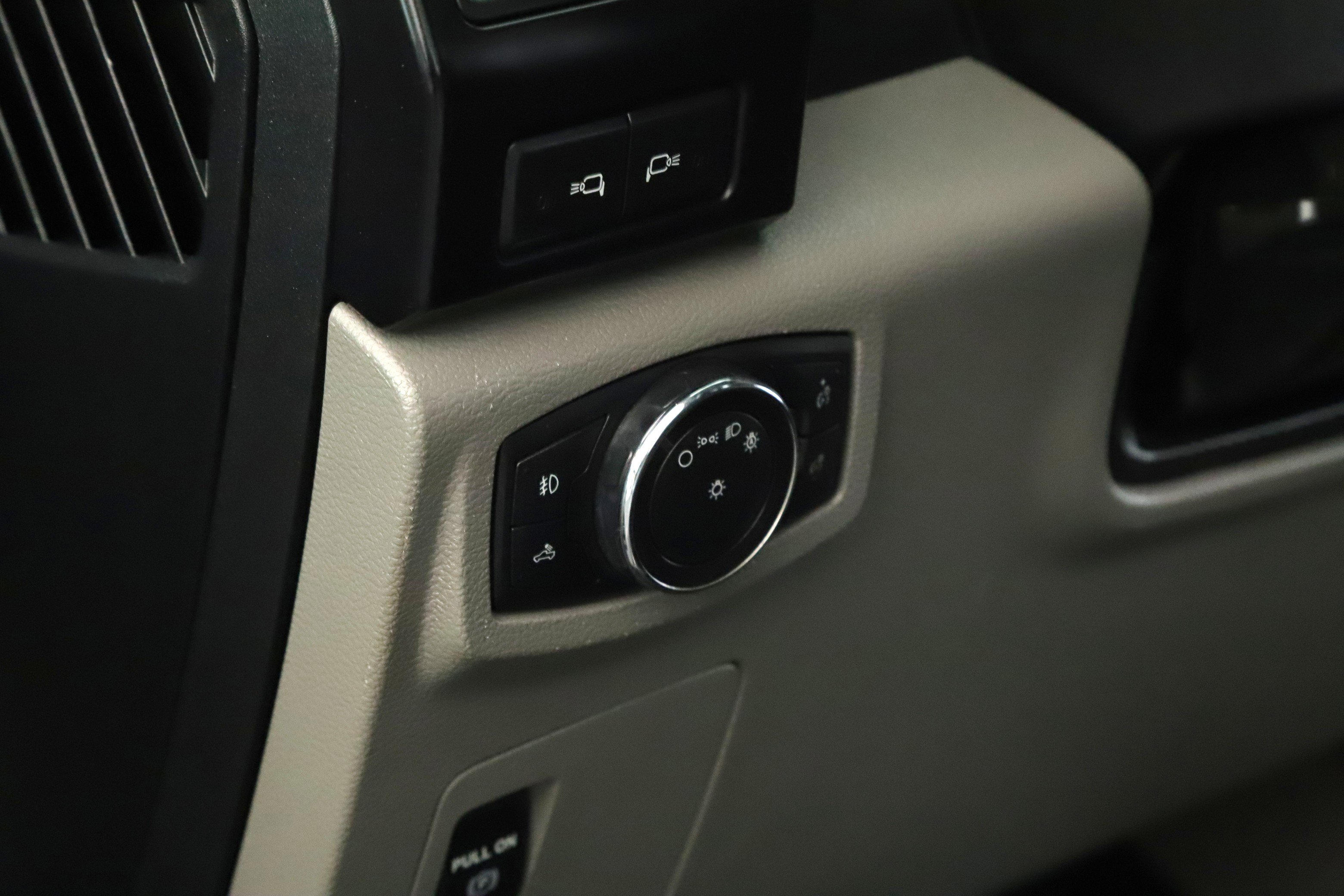 Used 2018 Ford F150 XL w/ Equipment Group 101A Mid image 8