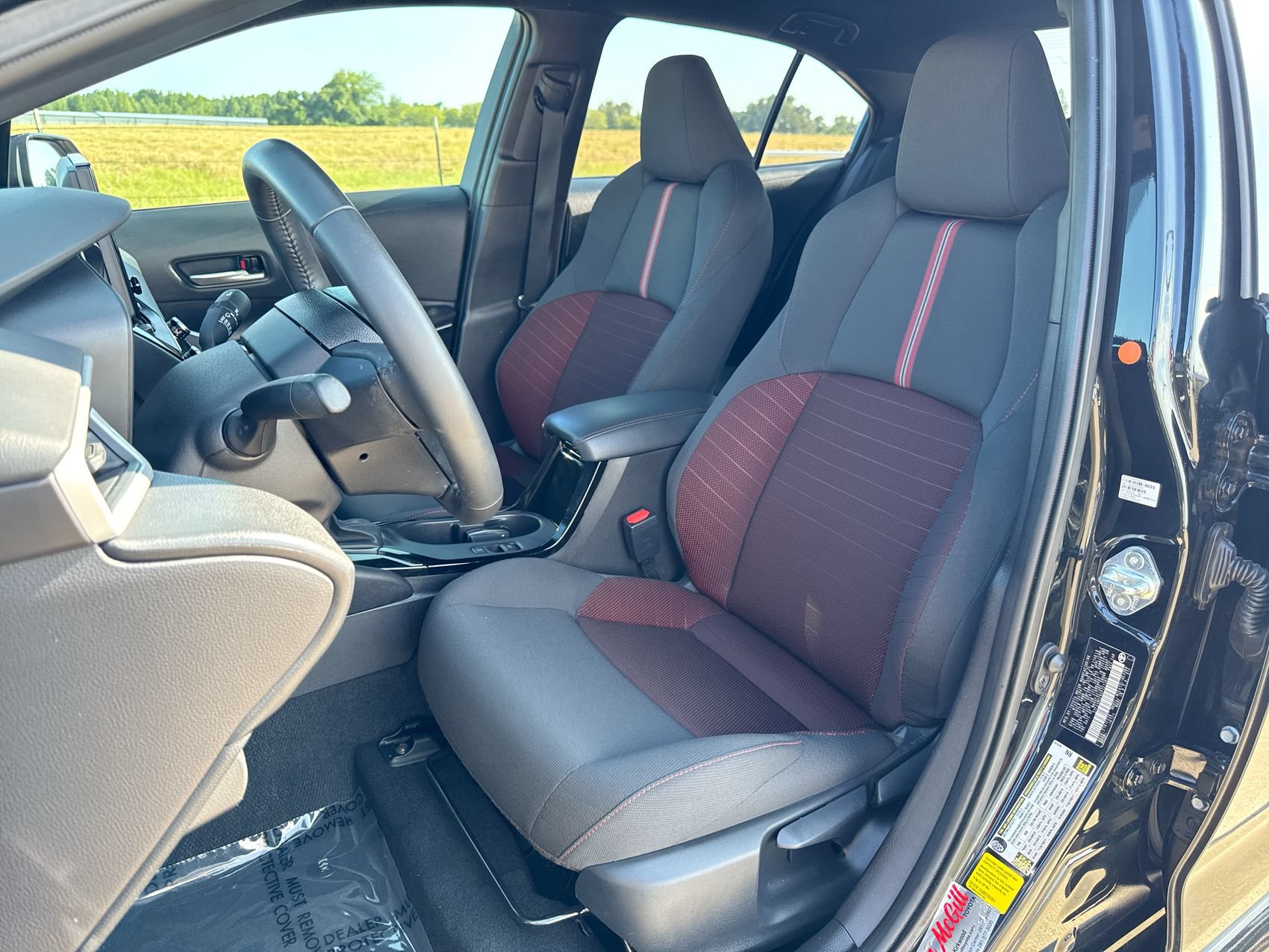 Used 2025 Toyota Corolla SE FWD image 11