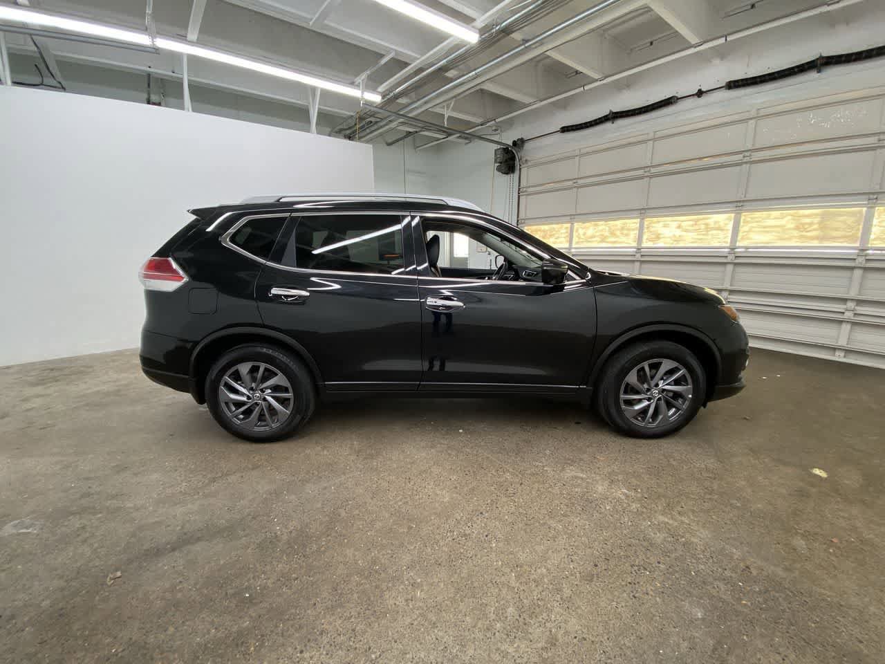 Used 2016 Nissan Rogue SL w/ SL Premium Package image 7
