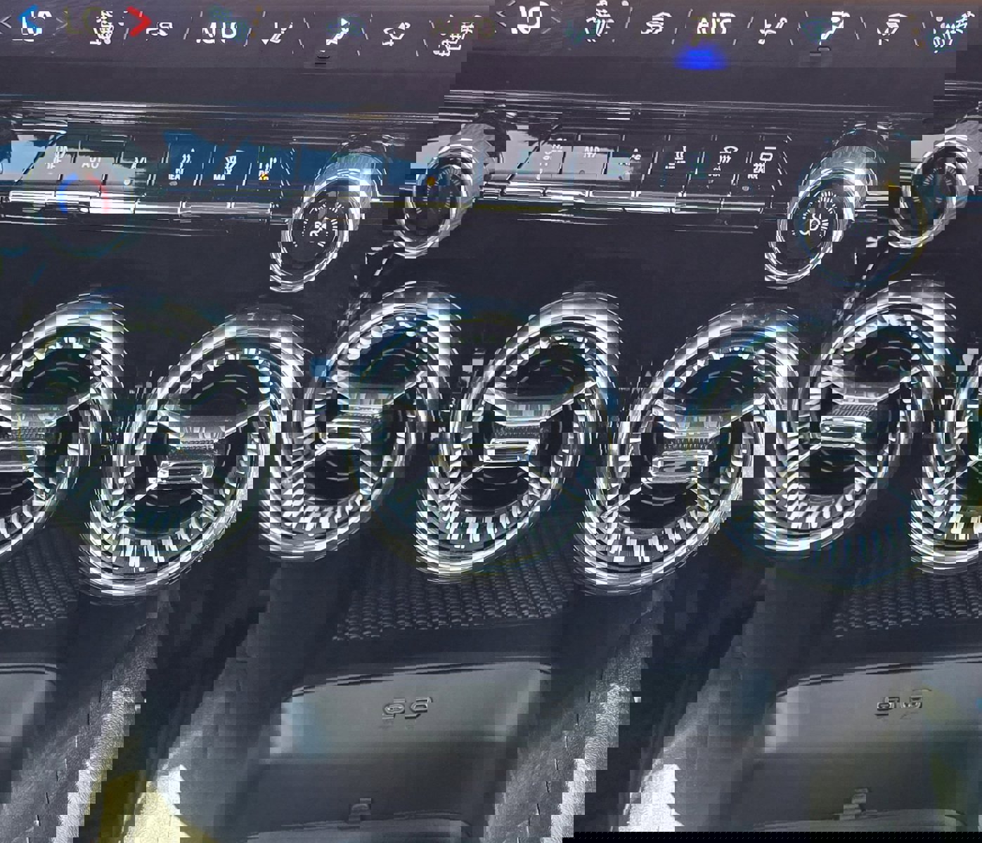 Used 2025 Chevrolet Blazer EV LT w/ Super Cruise Package image 34