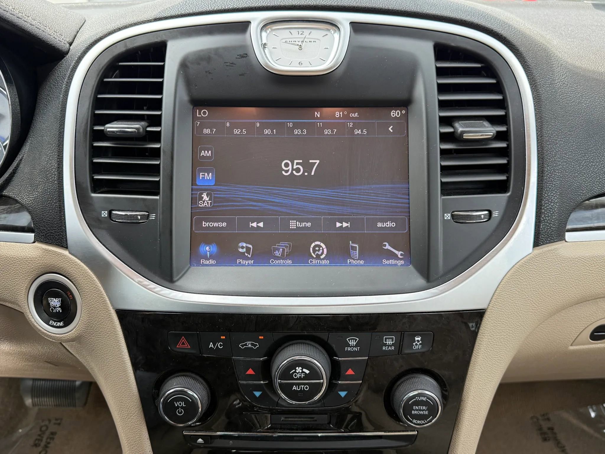Used 2014 Chrysler 300 RWD image 26
