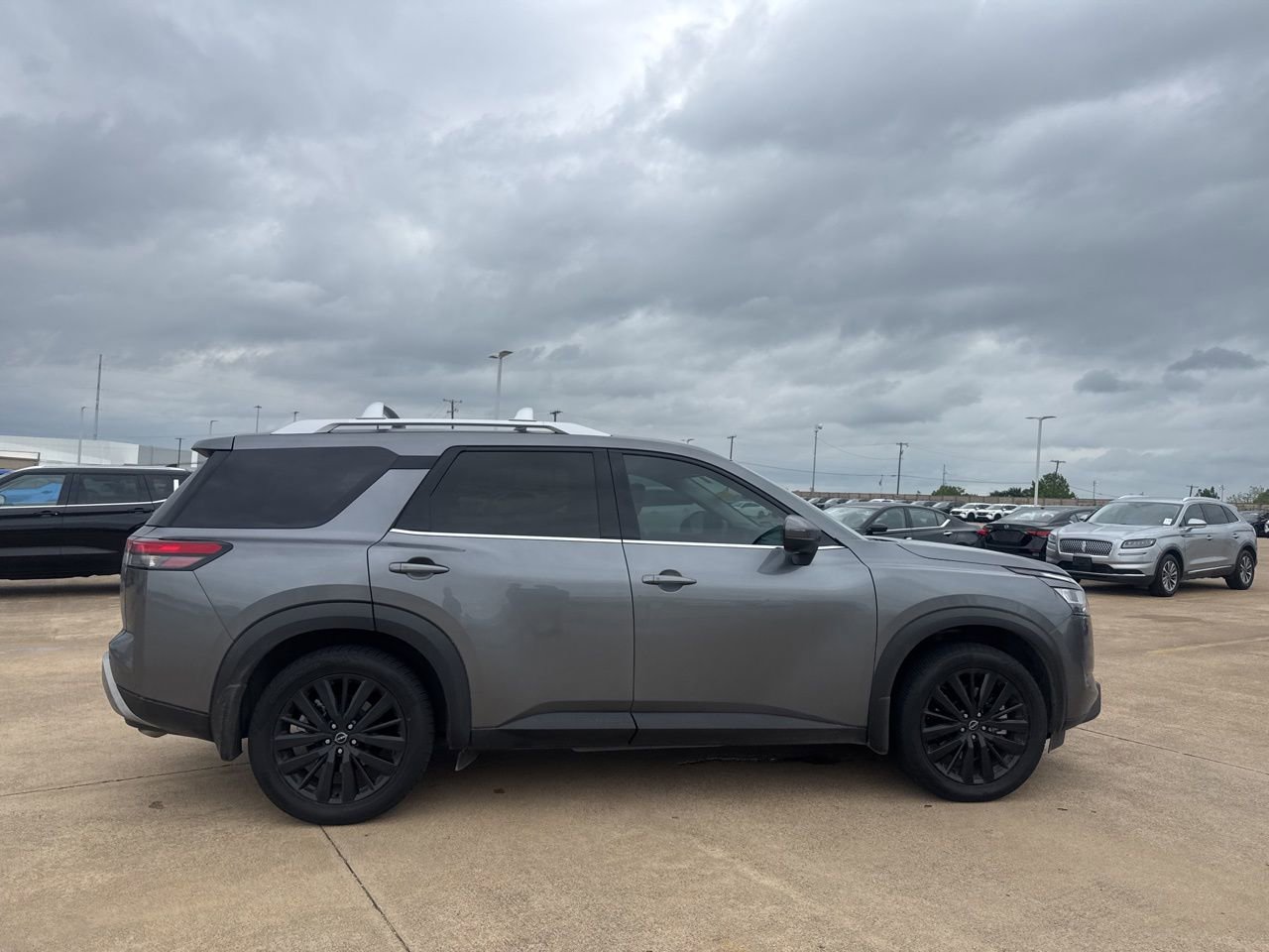 Certified 2022 Nissan Pathfinder SL w/ SL Premium Package image 25