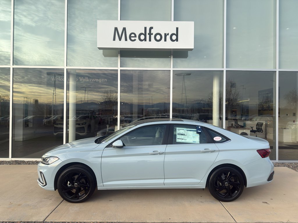 New 2026 Volkswagen Jetta SE image 7