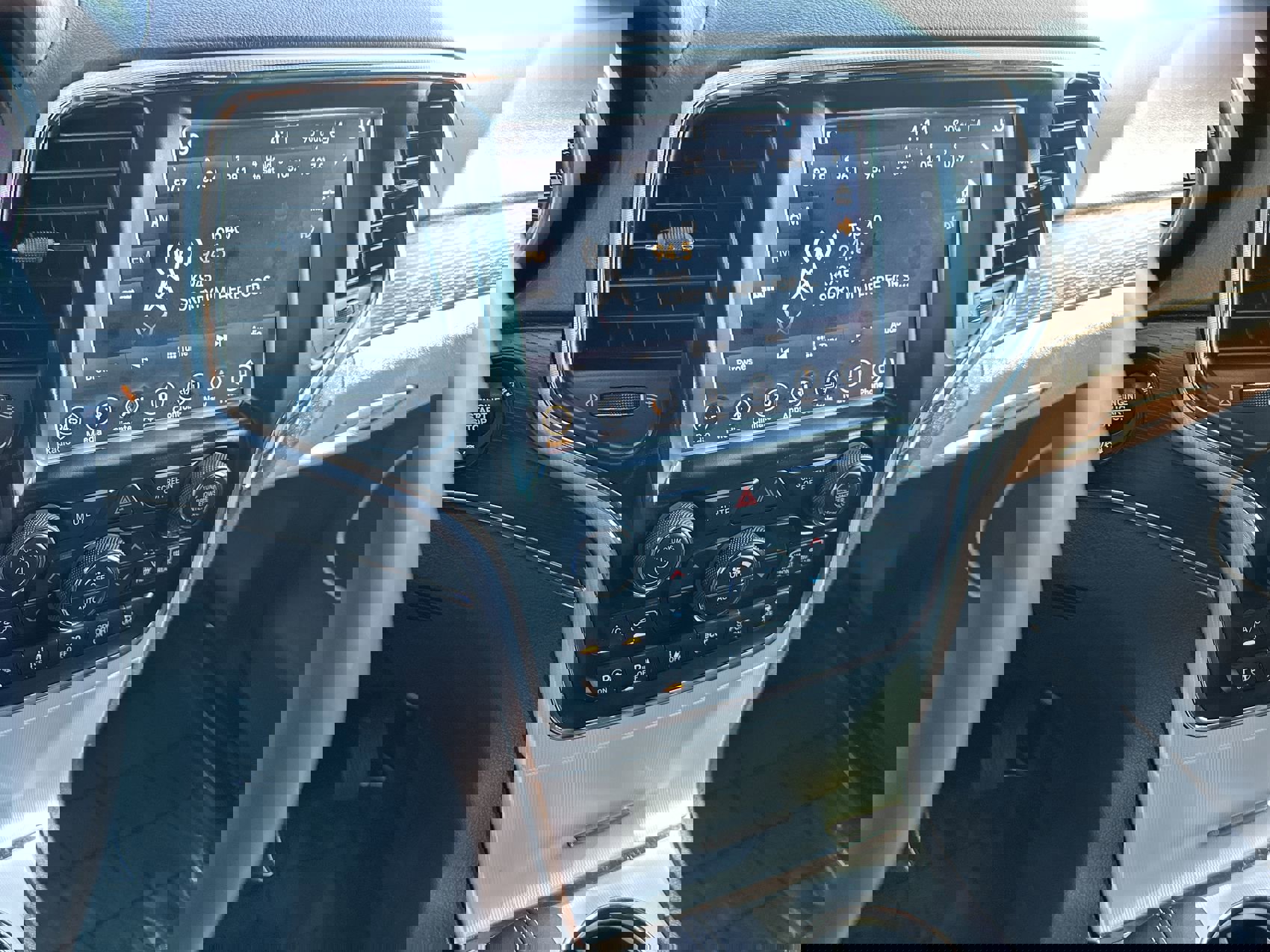 Used 2018 Jeep Grand Cherokee Summit image 16