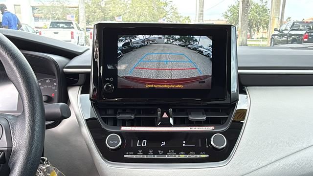 Used 2025 Toyota Corolla LE image 24
