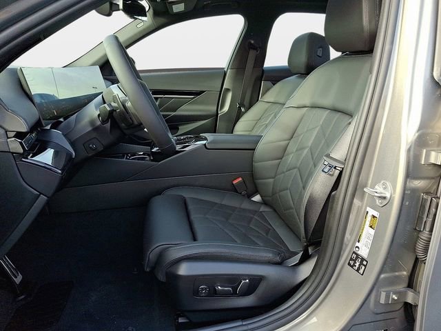 New 2026 BMW 530i xDrive w/ M Sport Package image 10