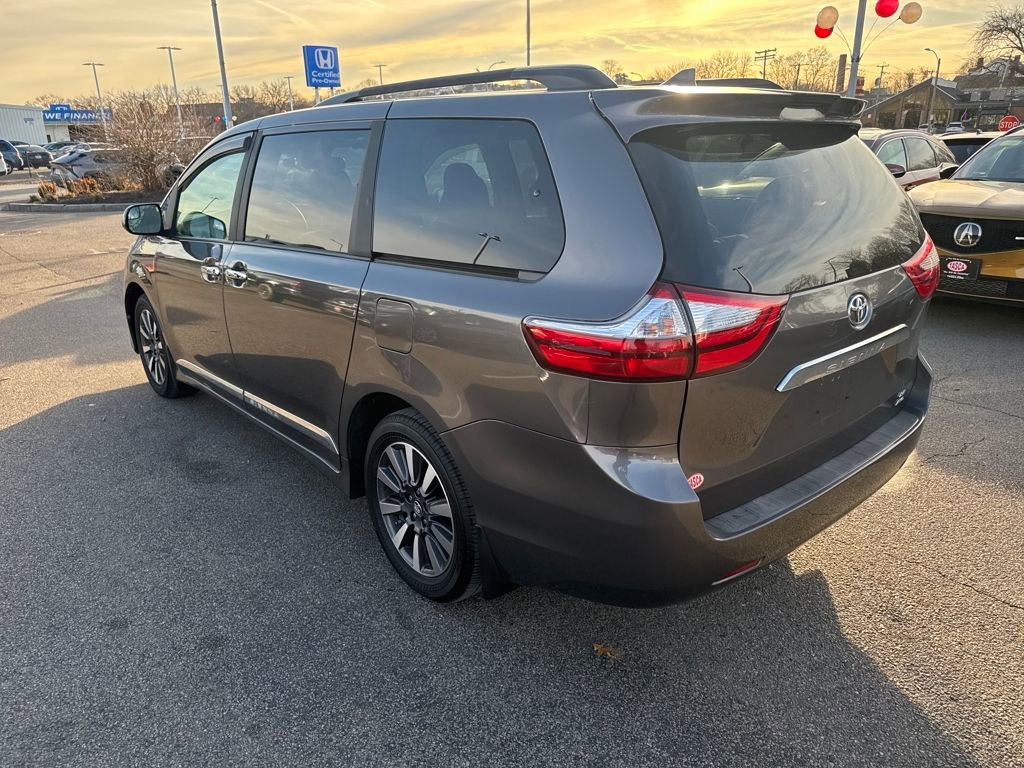 Used 2018 Toyota Sienna LE image 5