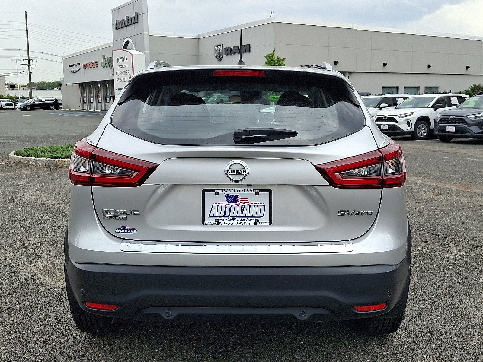 Used 2022 Nissan Rogue Sport SV AWD/4WD image 6