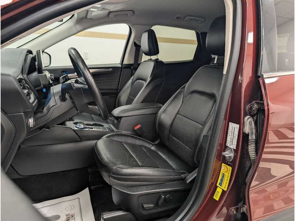 Used 2021 Ford Escape Titanium AWD/4WD image 7