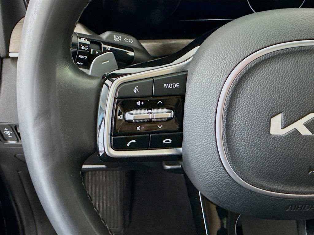 Used 2022 Kia Sorento SX Prestige image 11