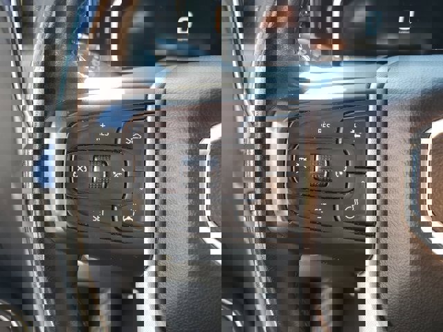 Used 2024 GMC Sierra 1500 SLE image 28