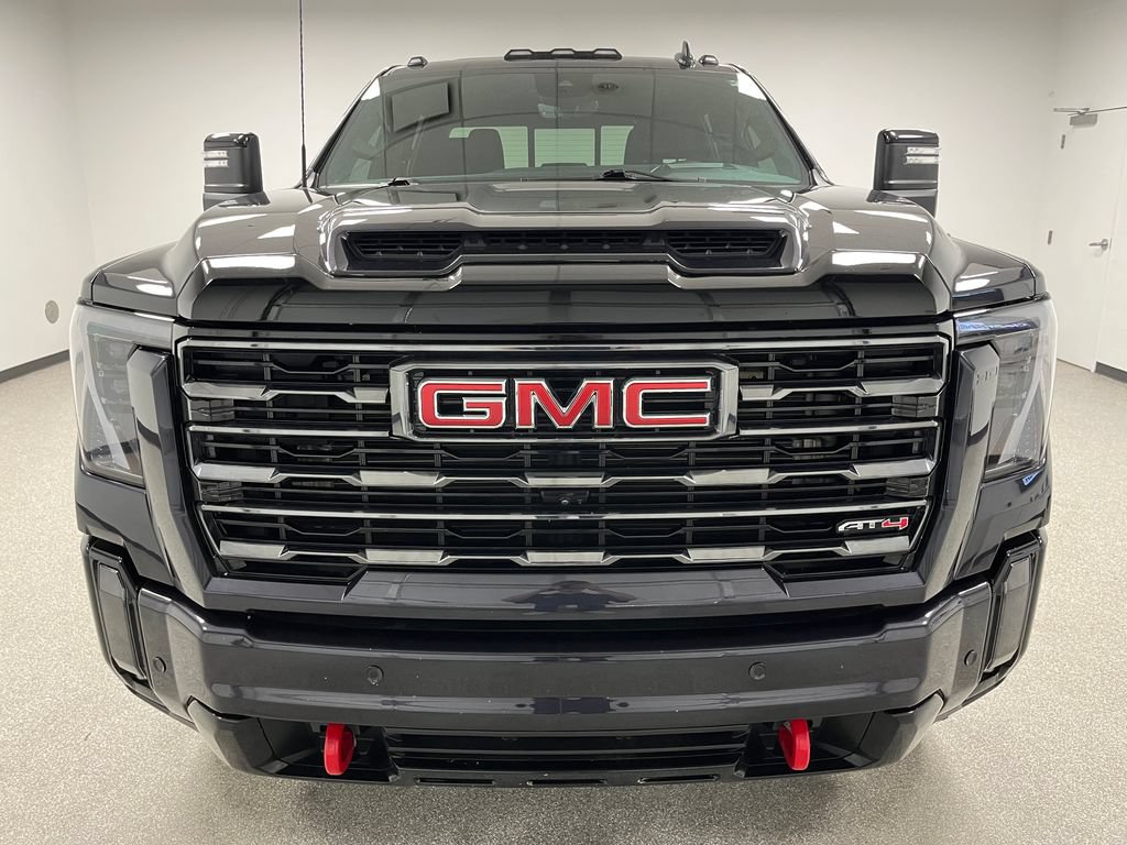 Used 2024 GMC Sierra 2500 AT4 w/ AT4 Premium Plus Package AWD/4WD image 3