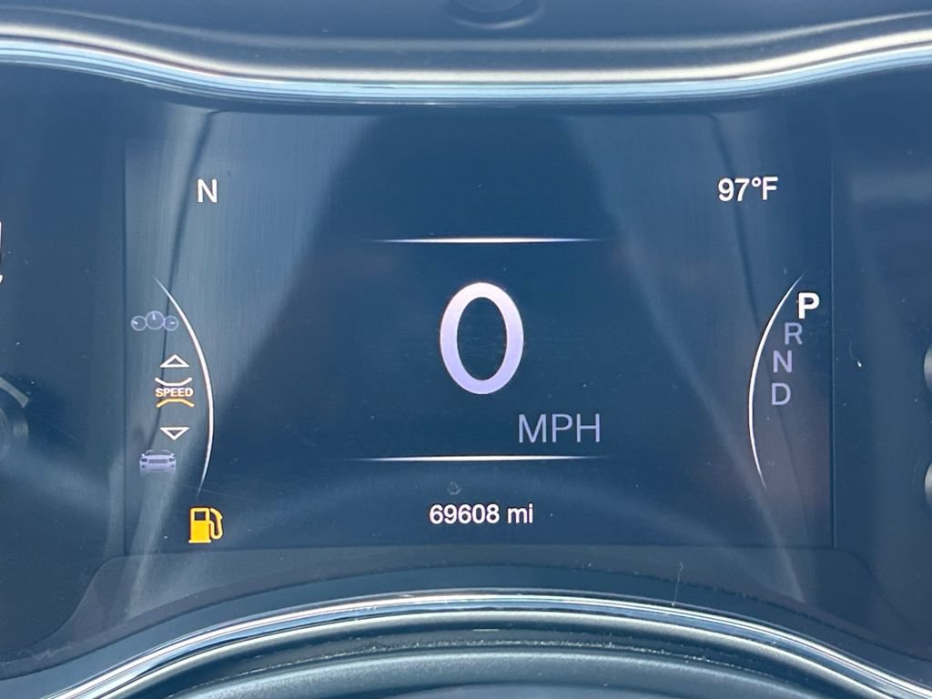 Used 2021 Jeep Grand Cherokee Laredo AWD/4WD image 17