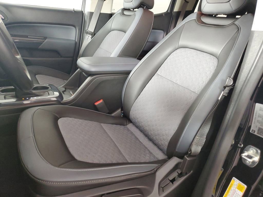 Used 2022 Chevrolet Colorado Z71 w/ Z71 Midnight Edition image 12