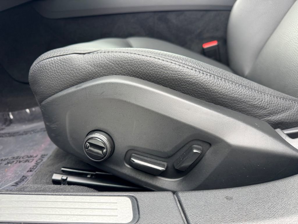 Certified 2025 Volvo V60 B5 Cross Country Plus image 25