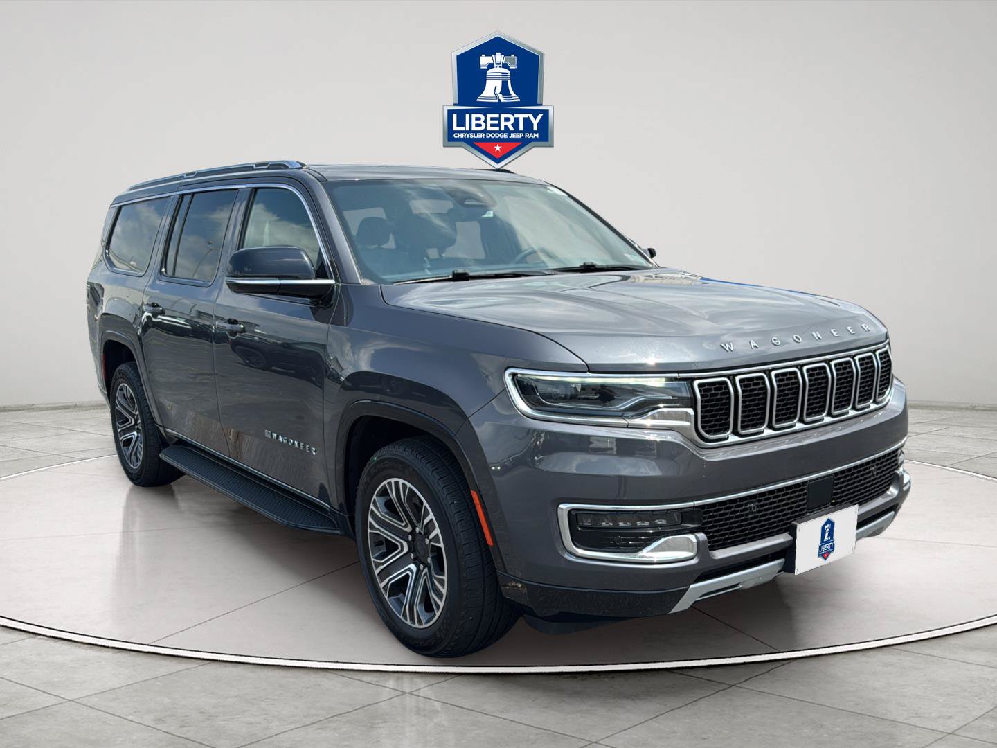 Certified 2024 Jeep Wagoneer L Series II w/ Flexible Seating Group AWD/4WD image 16