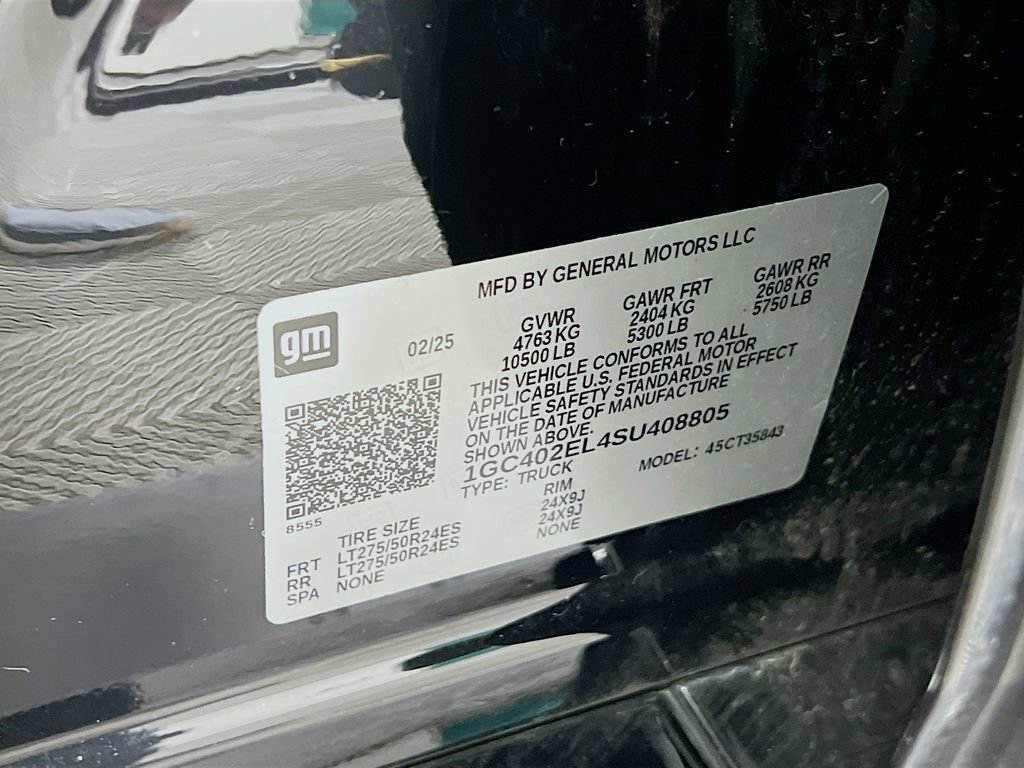 Certified 2025 Chevrolet Silverado EV RST AWD/4WD image 29