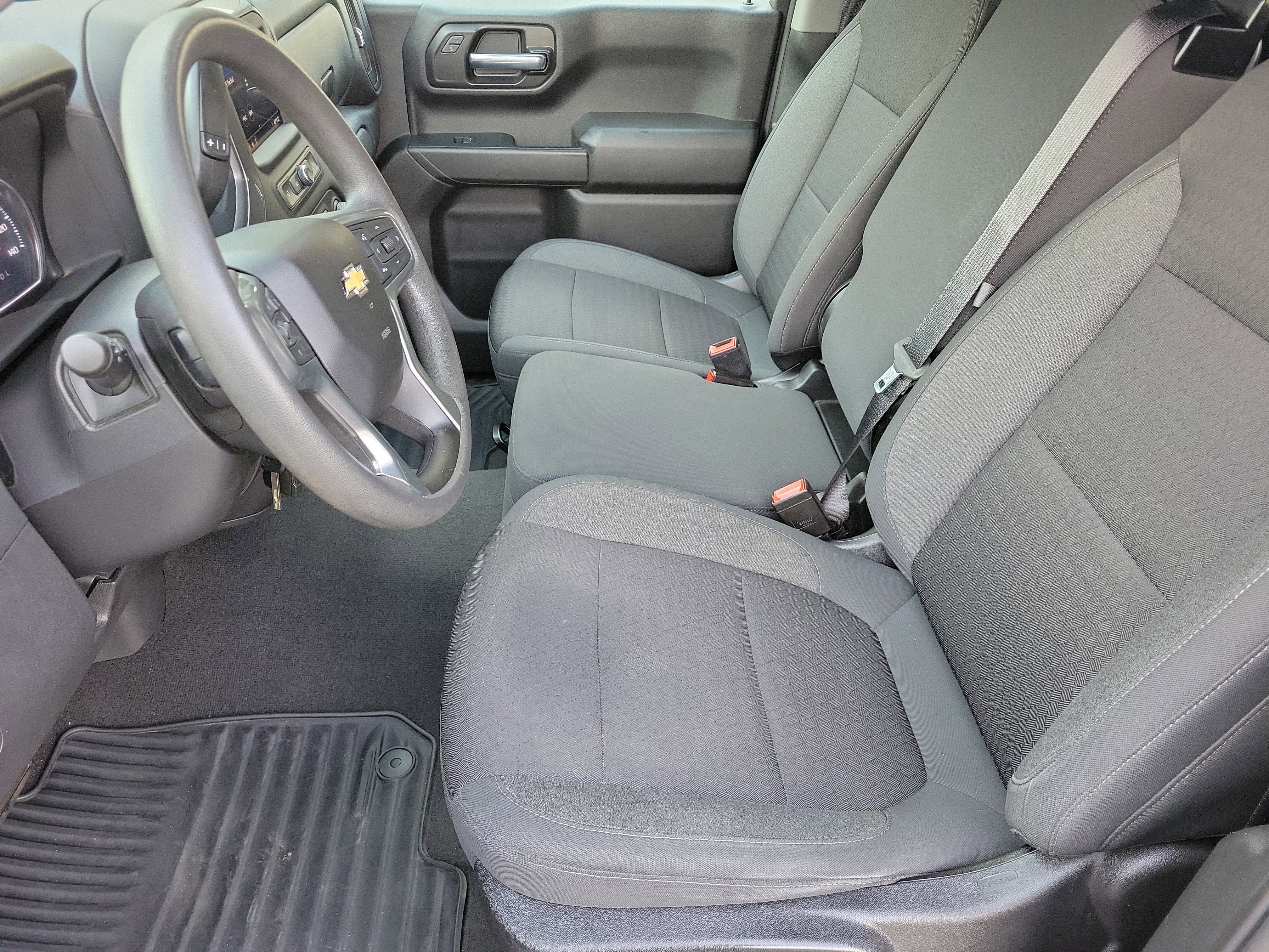 Used 2022 Chevrolet Silverado 1500 Custom w/ Safety Confidence Package image 3